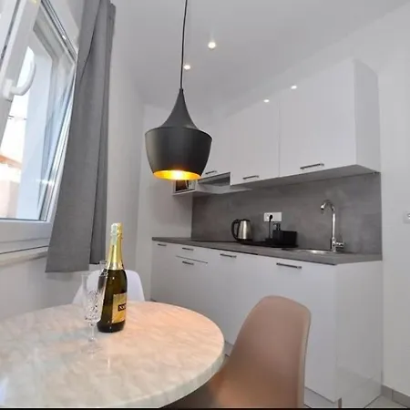 Apartmani Miranda Drašnice Extérieur photo
