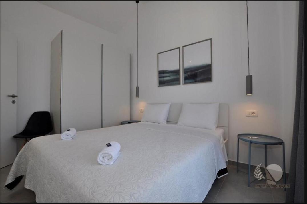 Miranda Apartment